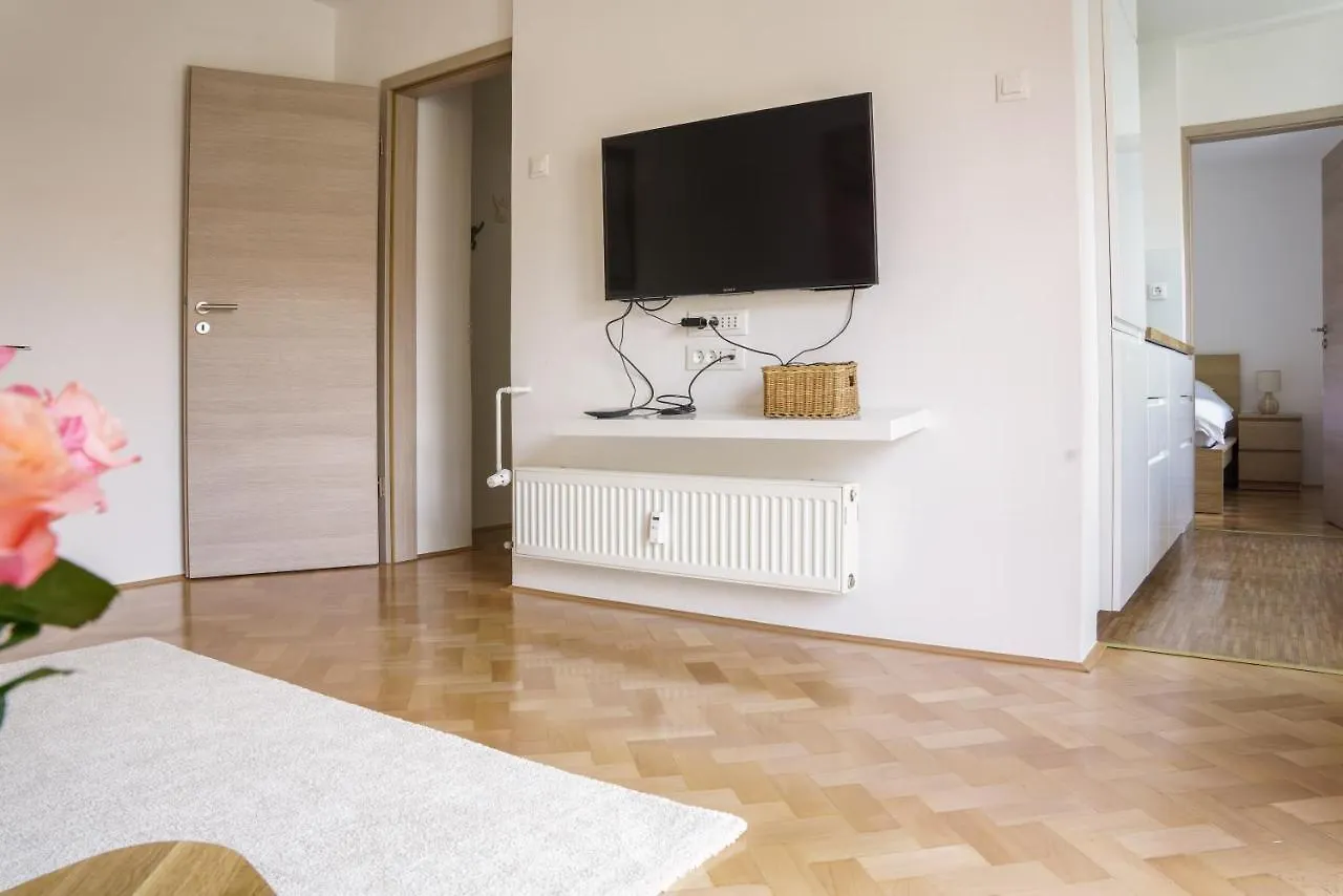Bright Apartment Liubliana Eslovénia