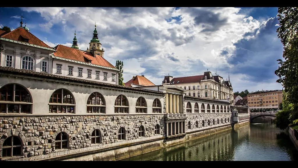 Bright Apartment Ljubljana Slovenia